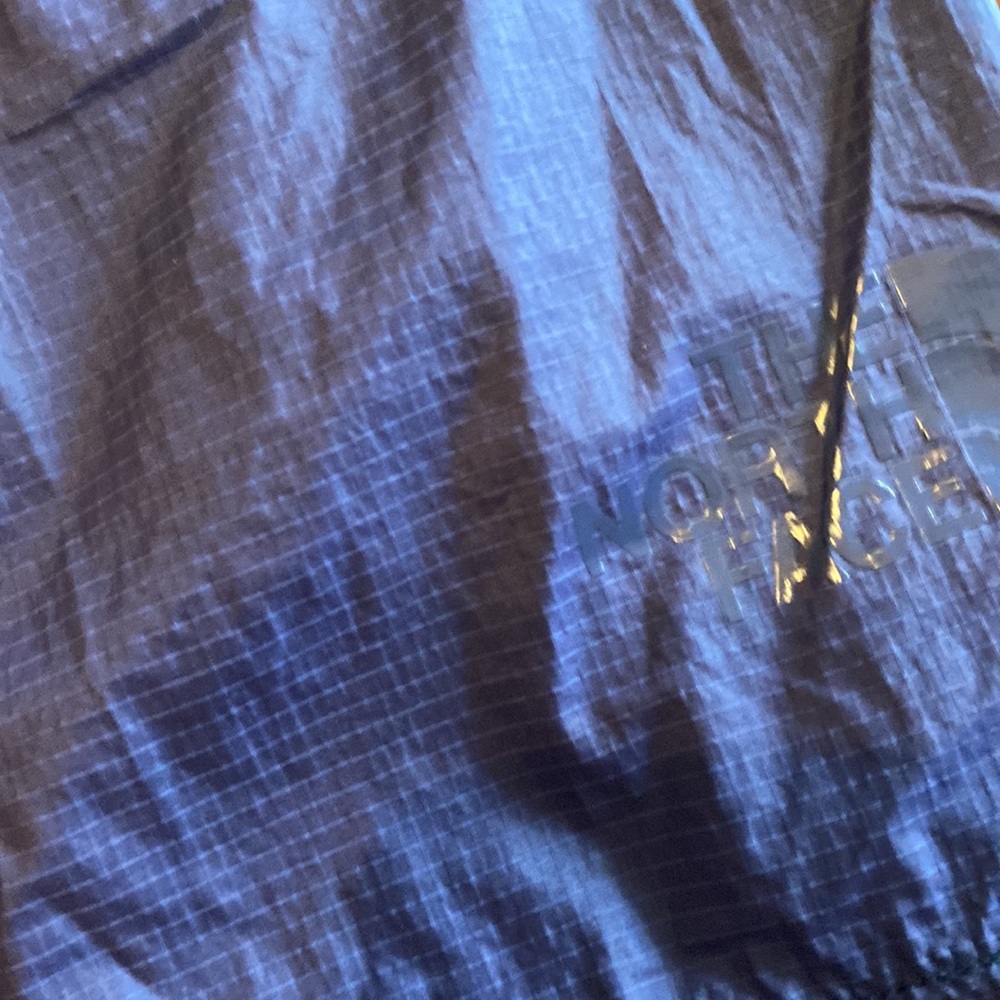 The North Face Windbreaker - Picture 4 of 8